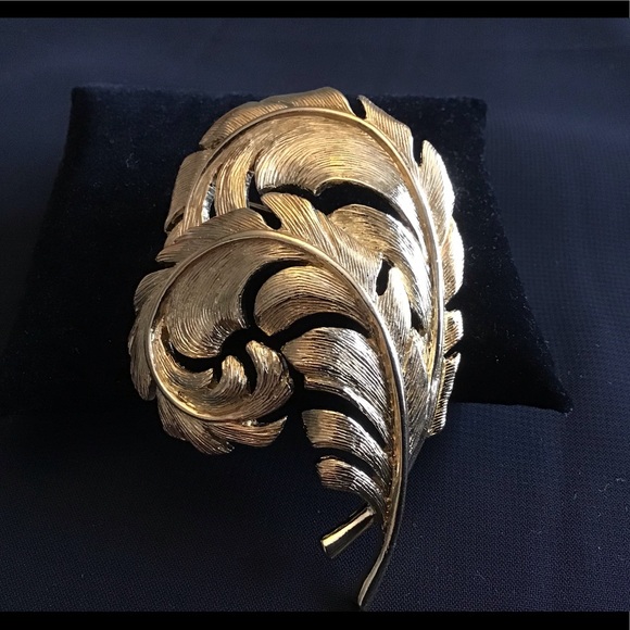 VINTAGE TRIFARI LARGE DOUBLE FEATHER BROOCH - Picture 5 of 5